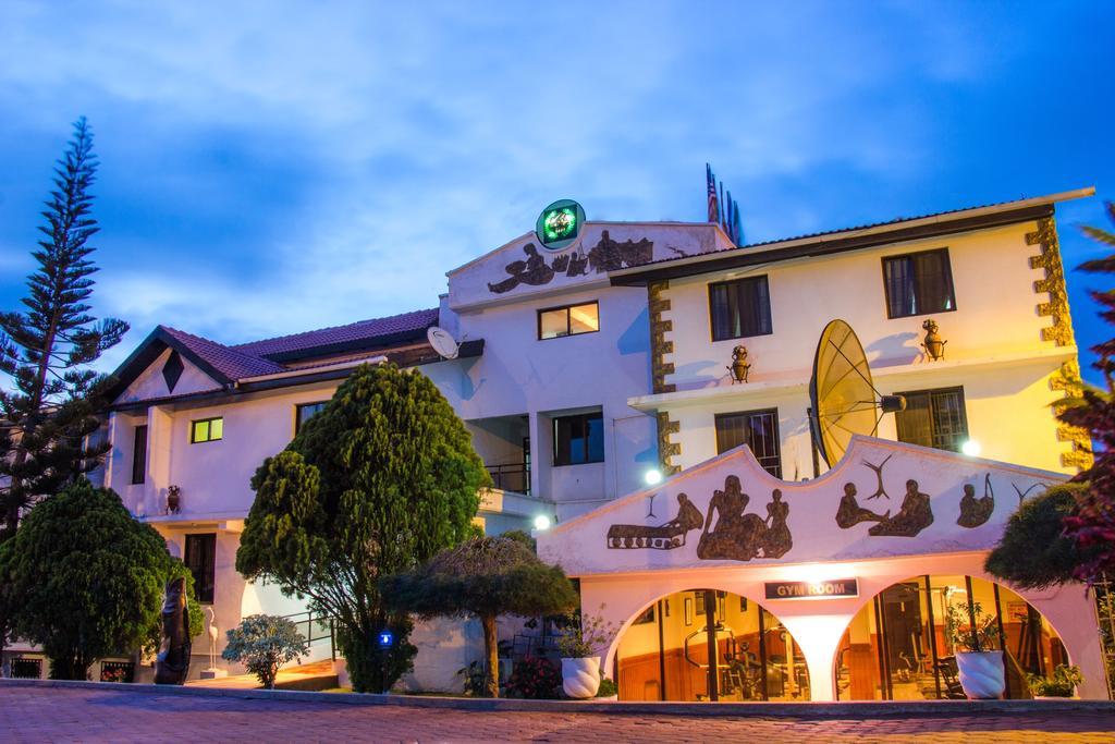 Hill View Hotel Mccarthy Hills Botianaw Eksteriør bilde