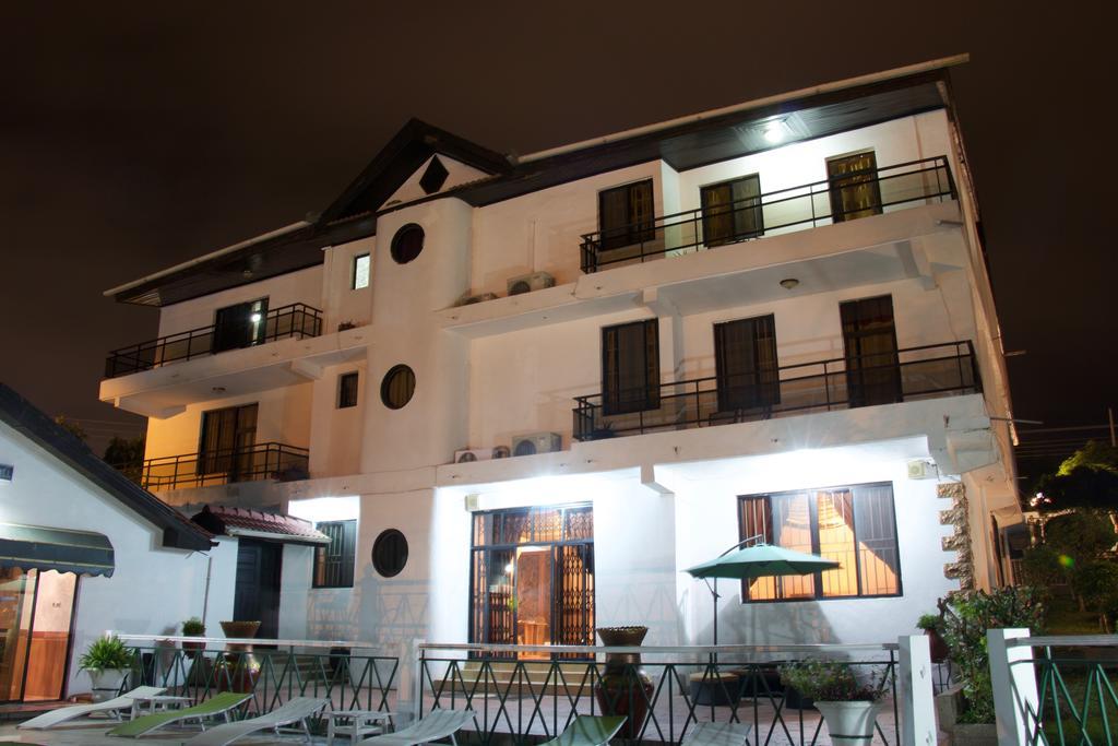 Hill View Hotel Mccarthy Hills Botianaw Eksteriør bilde